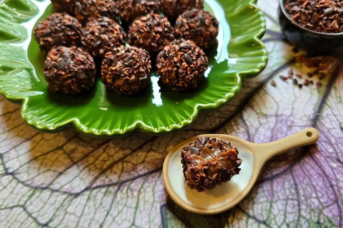 combinação de sabor - brigadeiro com nibs