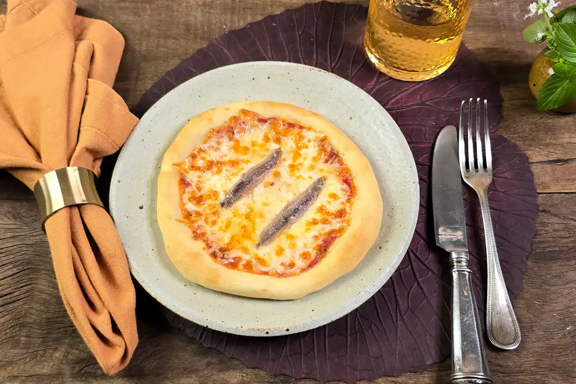 Pizza rápida de muçarela com anchova na Air Fryer da Rita Lobo