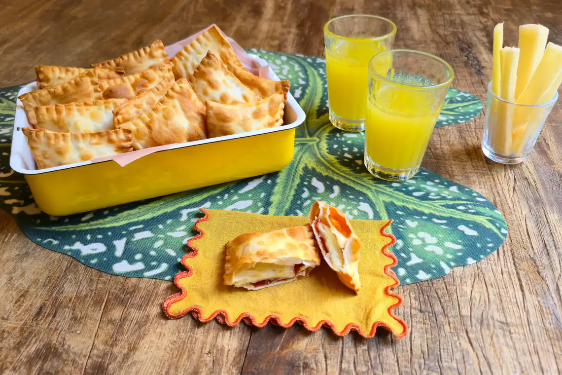 Pastel de goiabada com queijo na Air Fryer da Rita Lobo 