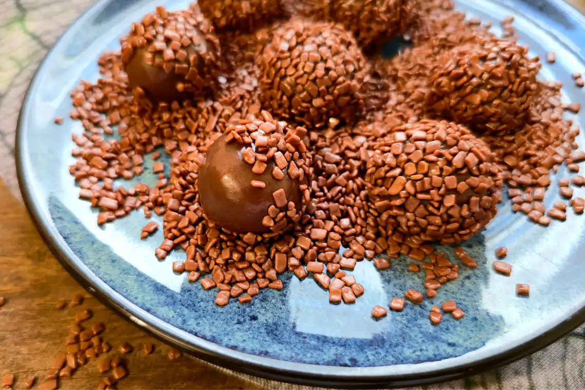 combinação de sabor - brigadeiro com granulado 