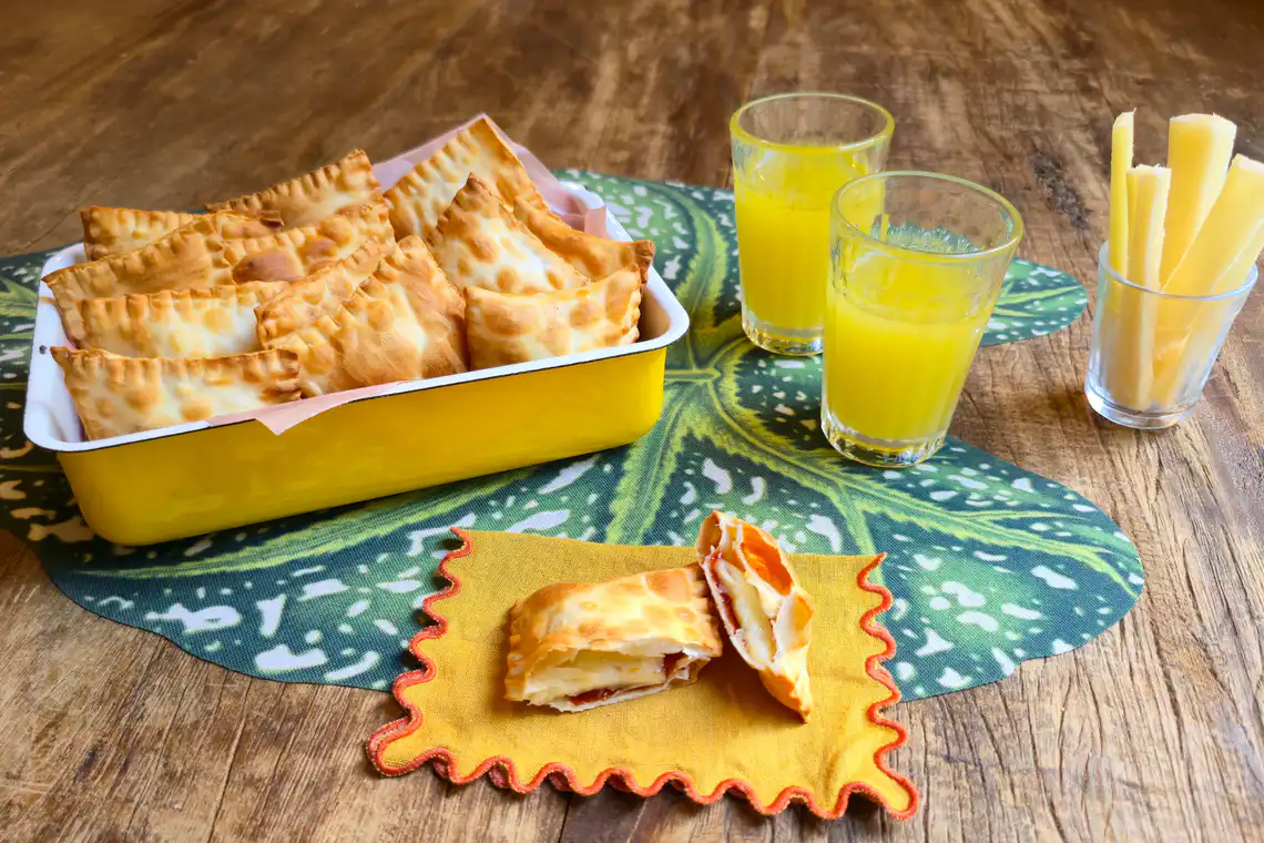 Pastel de goiabada com queijo na Air Fryer da Rita Lobo 