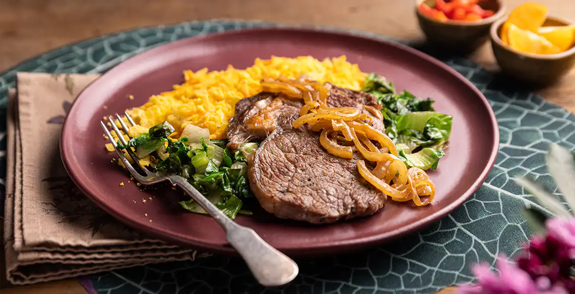 Você chama carne de proteína? E pão de carbo?
