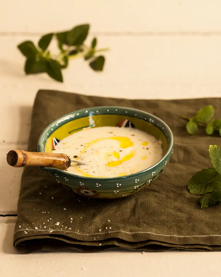 RECEITA: Molho de iogurte pra salada