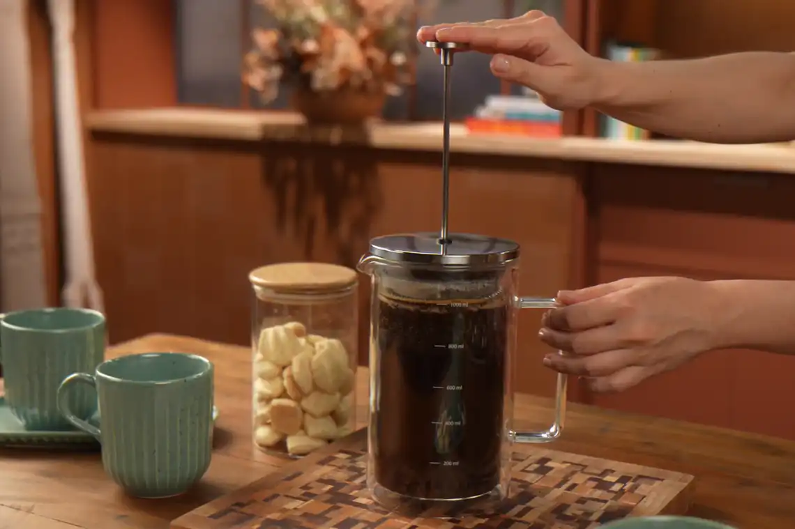 Café vem encorpado, forte, aromático e cheio de ritual
