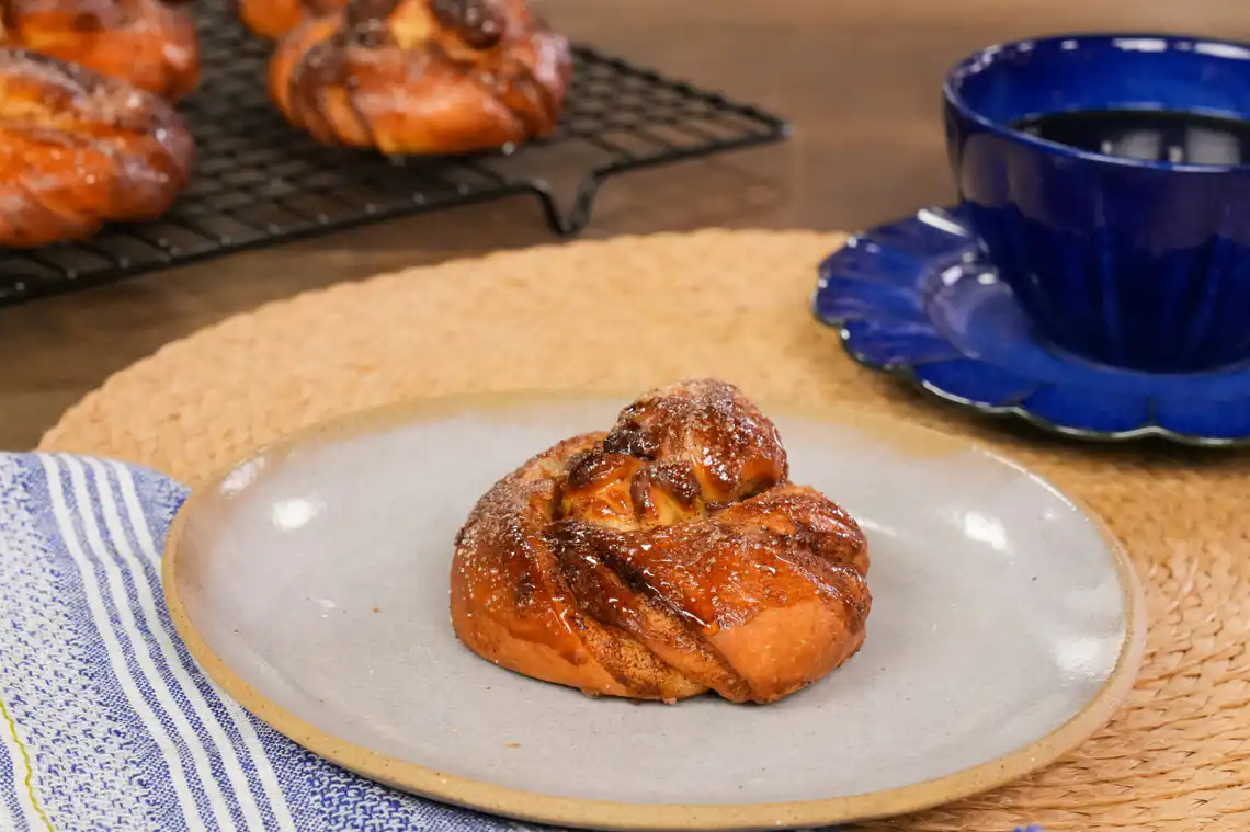 Pão doce de canela na Air Fryer