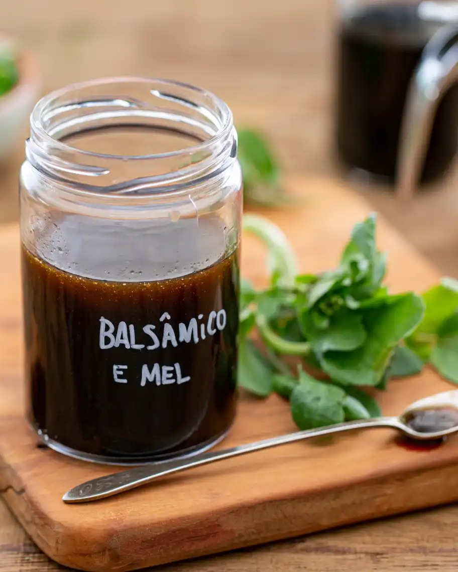 RECEITA: MOLHO DE BALSÂMICO E MEL PRA SALADA